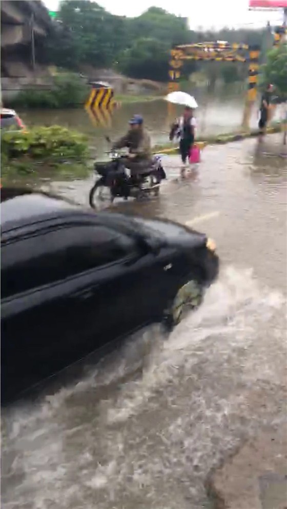 一場大雨淹沒了常州，龍城變水城，救援工作積極開展中！??！13